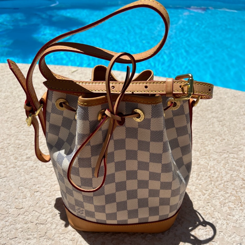 CUTE LEATHER NOE BUCKET BAG